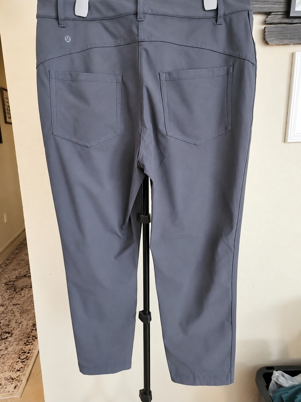 Lululemon athletica Womene Gray Performance Stretch Pants